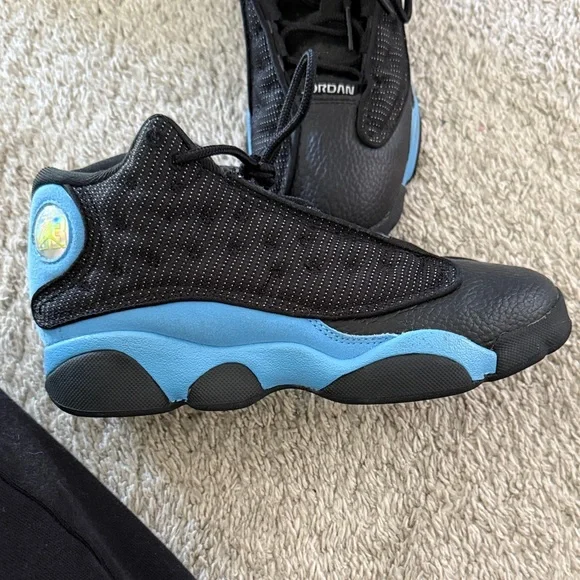 Jordan Kids Sneakers in Black and Blue - Picture 2 of 4
